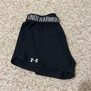 Black Under Armour shorts